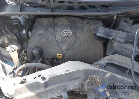 2017 Toyota Sienna Le 8 Passenger z USA, uszkodzony, nr VIN 5TDKZ3DC3HS771467